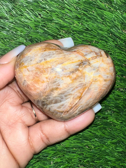 Peach Moonstone heart (2)